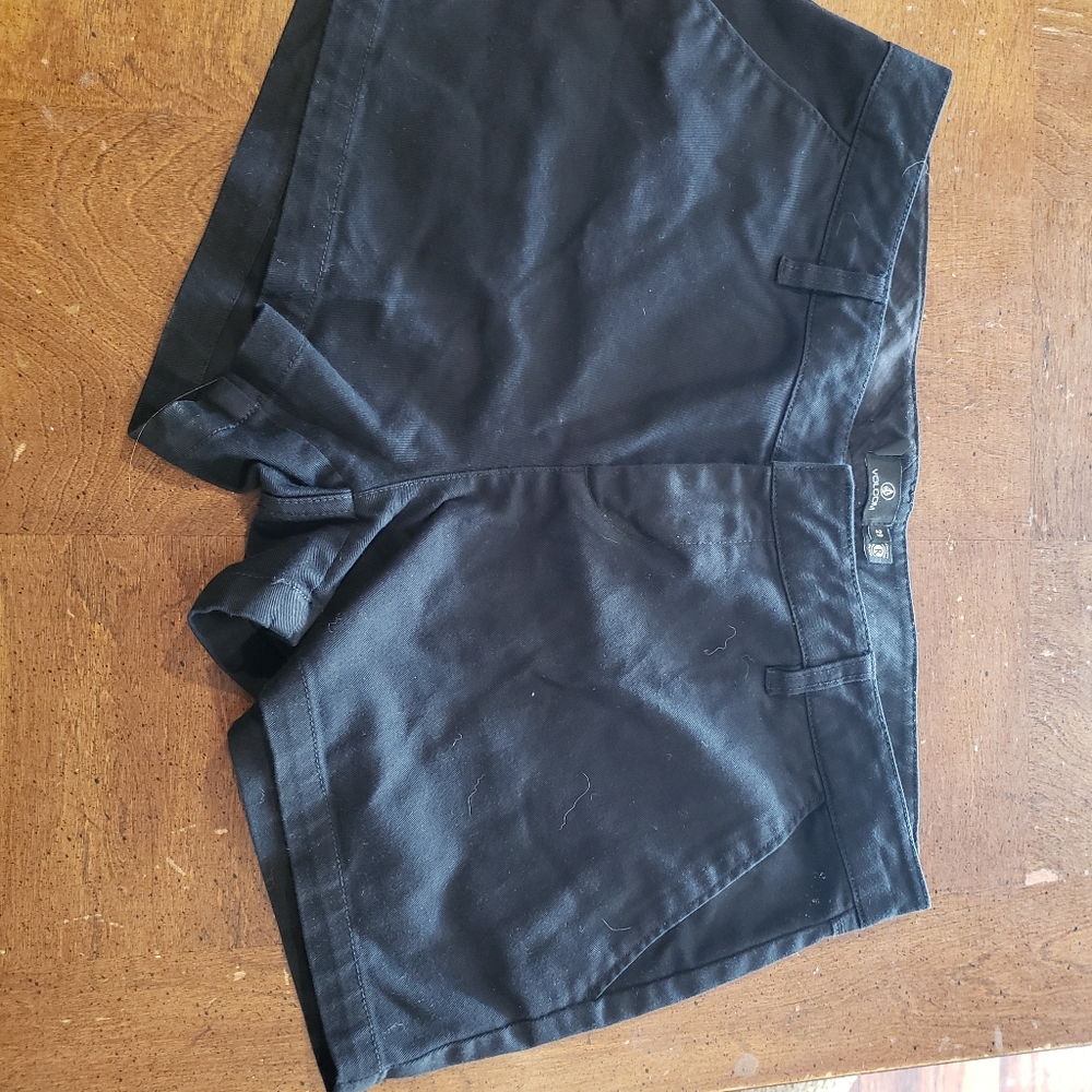Volcom size 29 womens shorts
